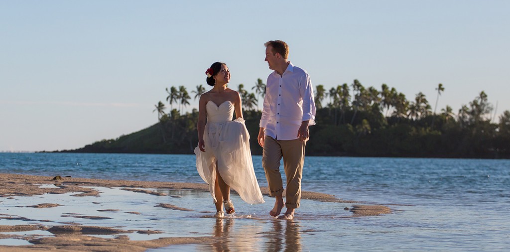 John-Daniel Trask and Zheng walking on the beach in Rarotonga